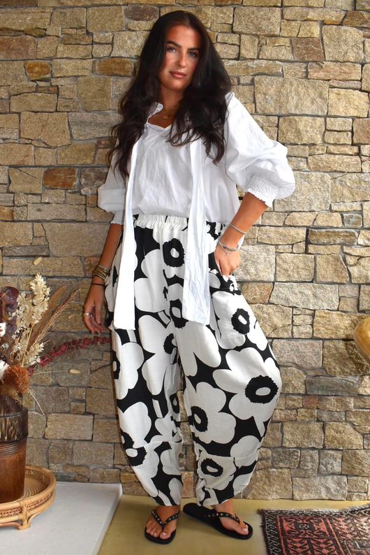Carnaby Shelby Barrel Pant Black & White